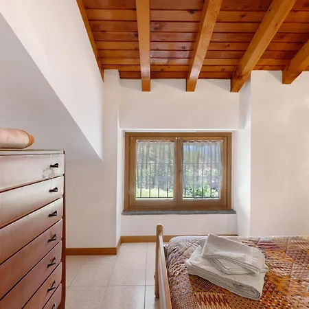 Casa Vendrogno * Bellano